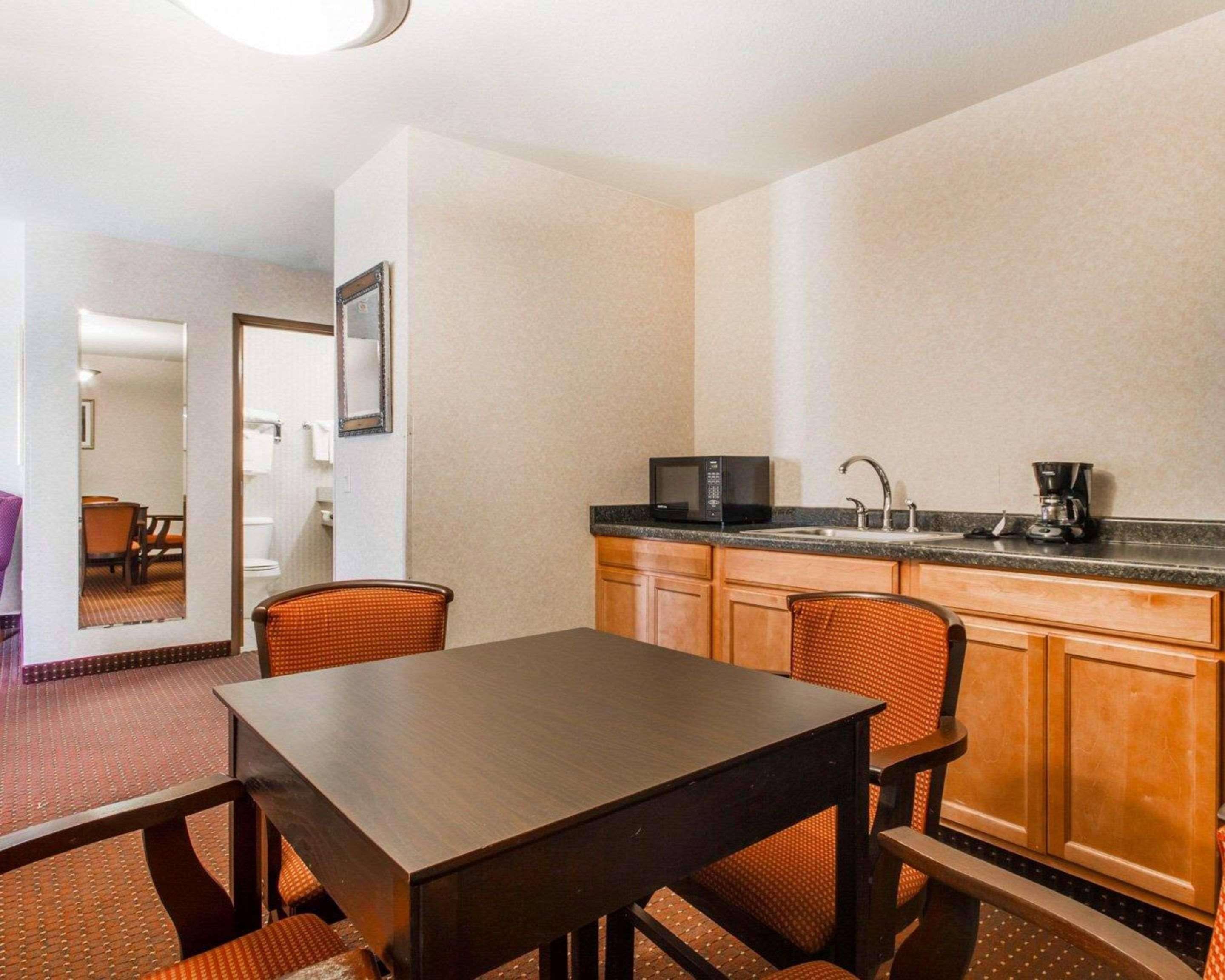 Comfort Inn & Suites Madison North Deforest Kültér fotó