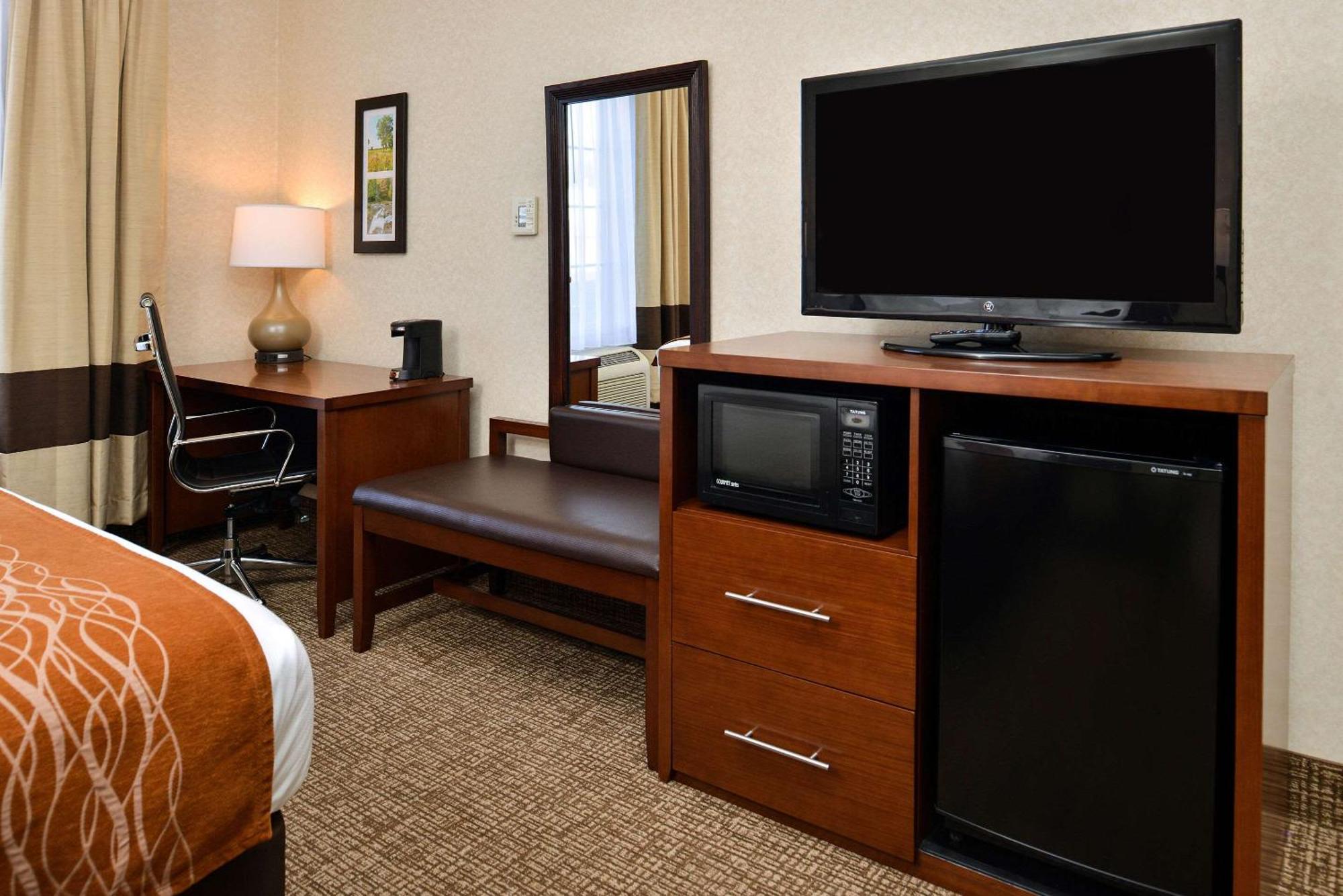 Comfort Inn & Suites Madison North Deforest Kültér fotó