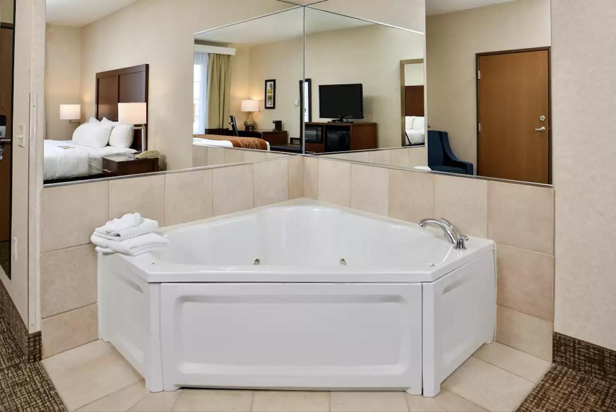 Comfort Inn & Suites Madison North Deforest Kültér fotó