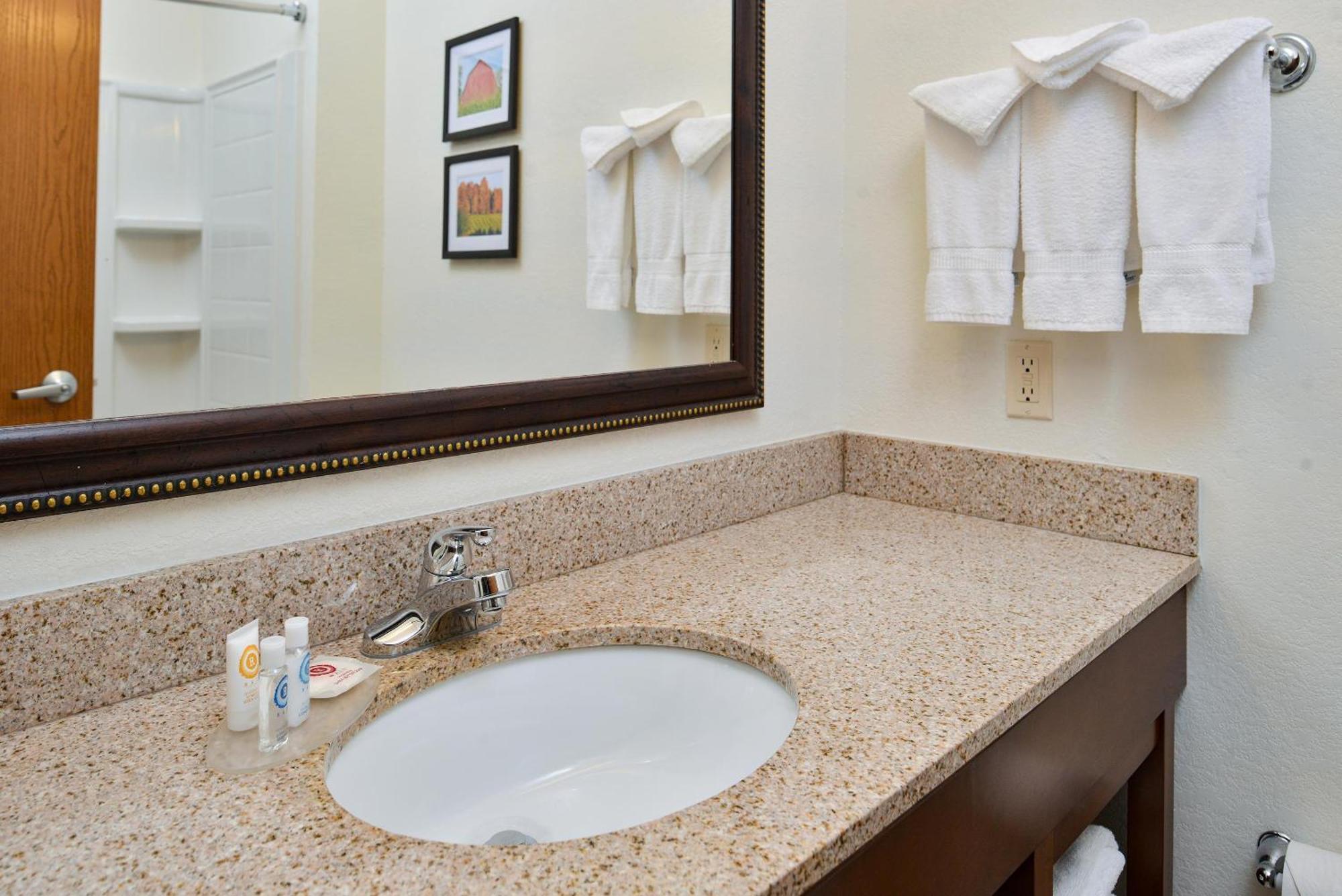 Comfort Inn & Suites Madison North Deforest Kültér fotó