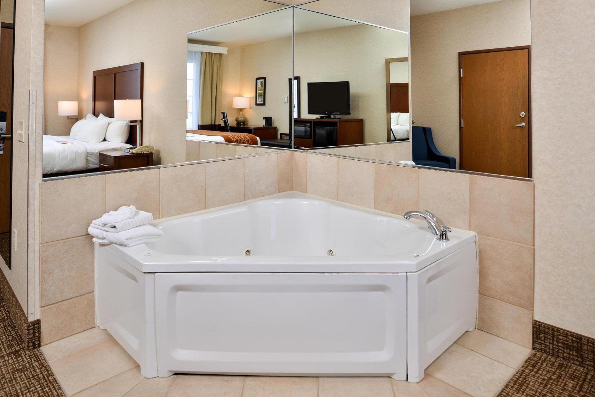 Comfort Inn & Suites Madison North Deforest Kültér fotó